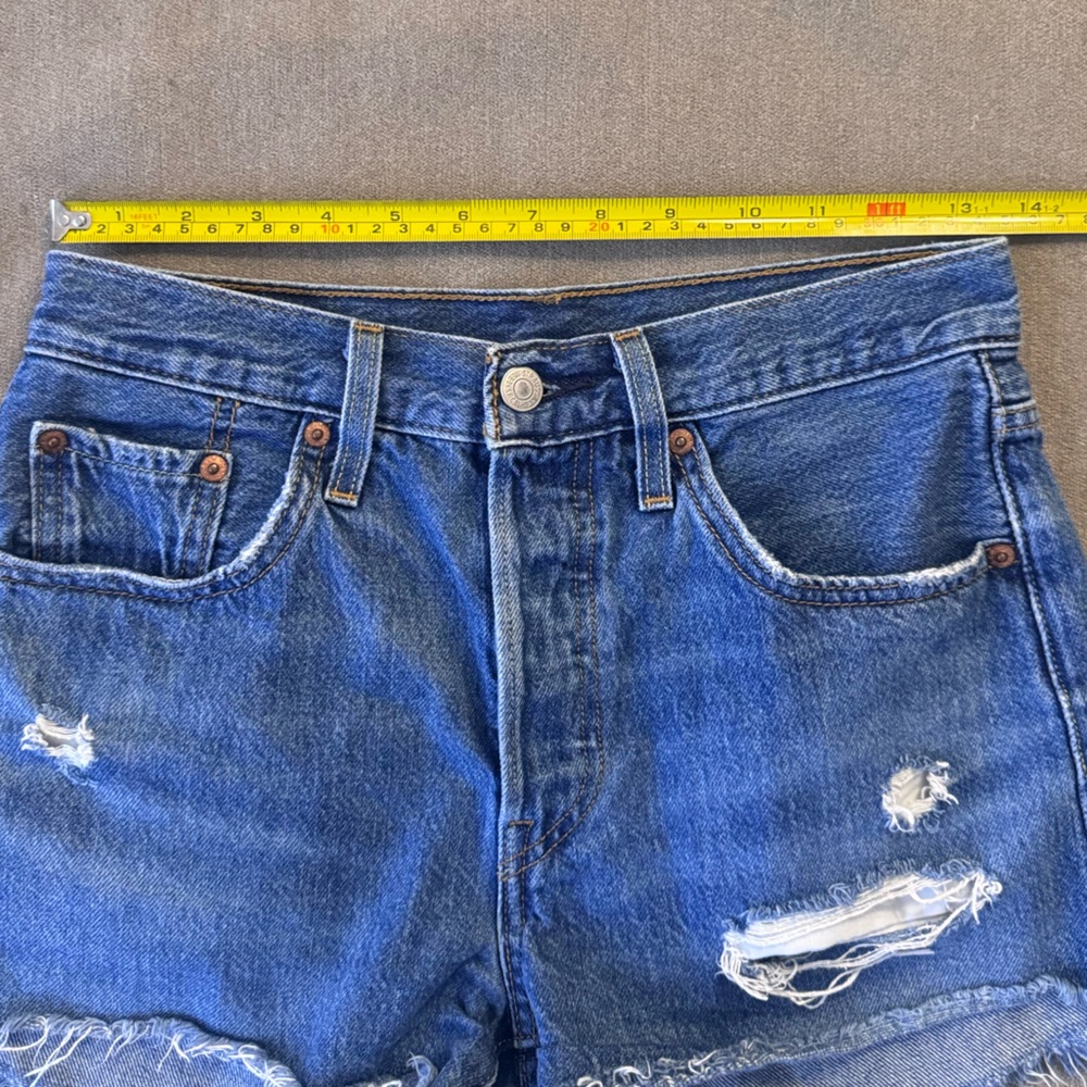 Levi’s 501 High Waisted Denim Shorts - Picture 4 of 5